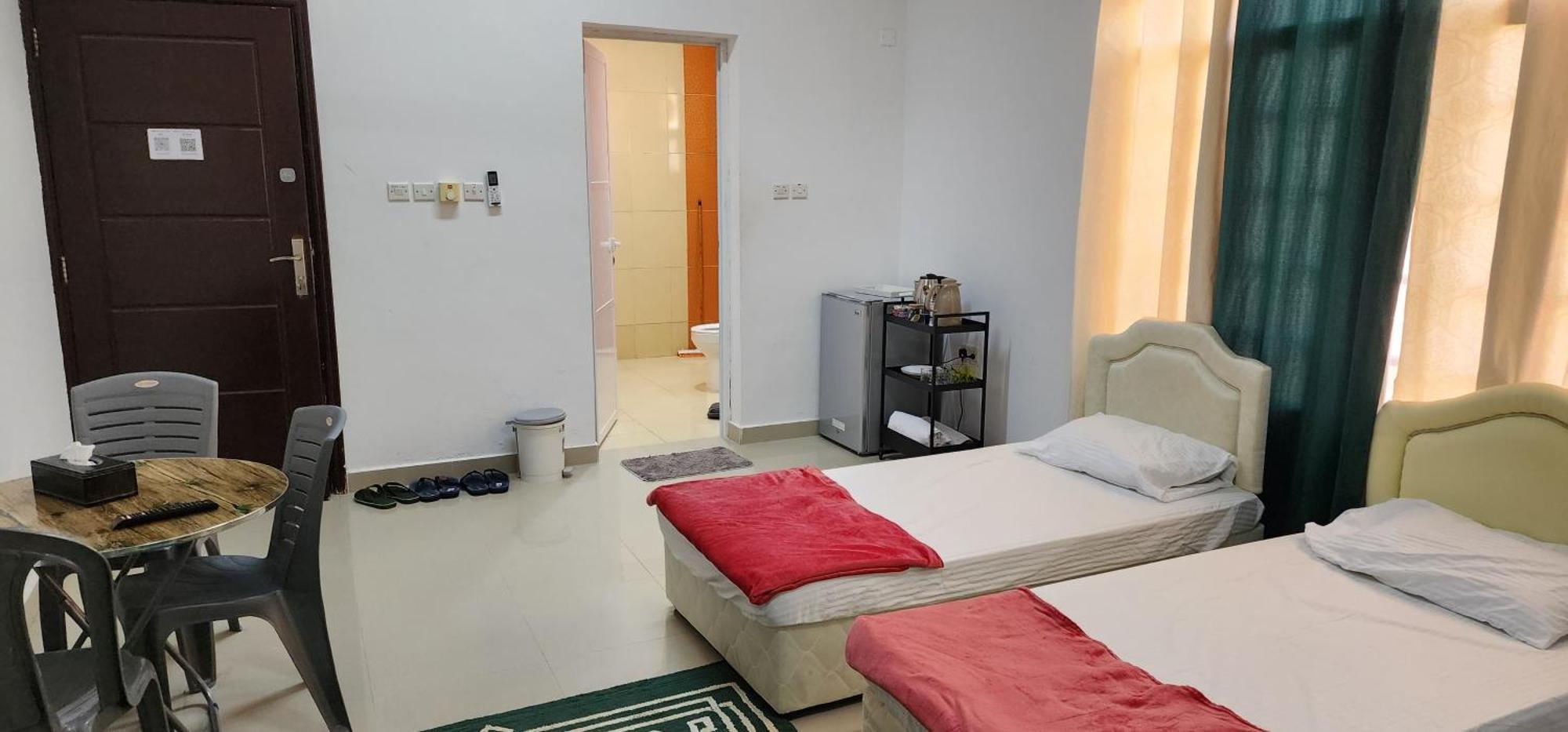 Muscat Airport Guesthouse All Private Ensuite Rooms * Mascate