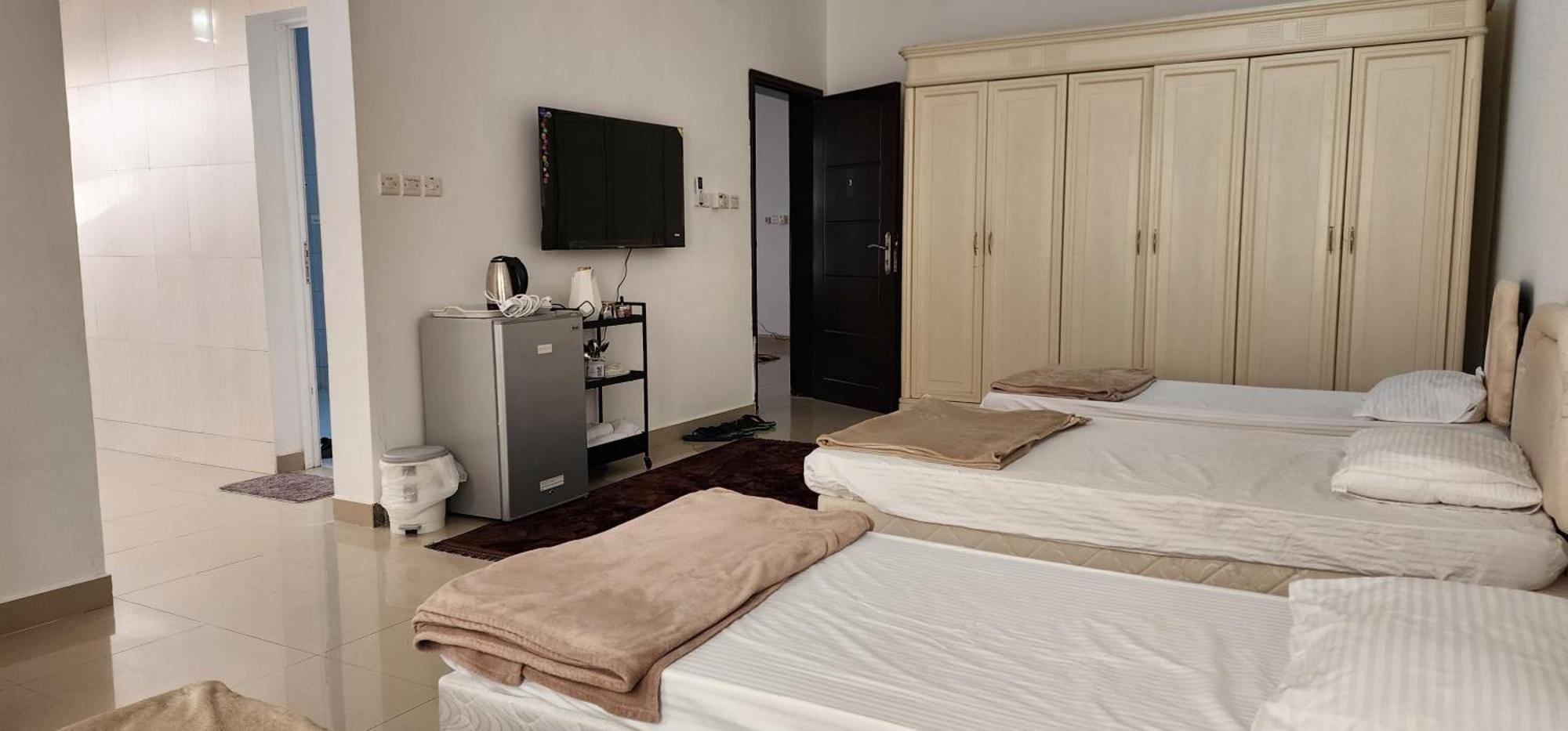 Muscat Airport Guesthouse All Private Ensuite Rooms Maison d'hôtes